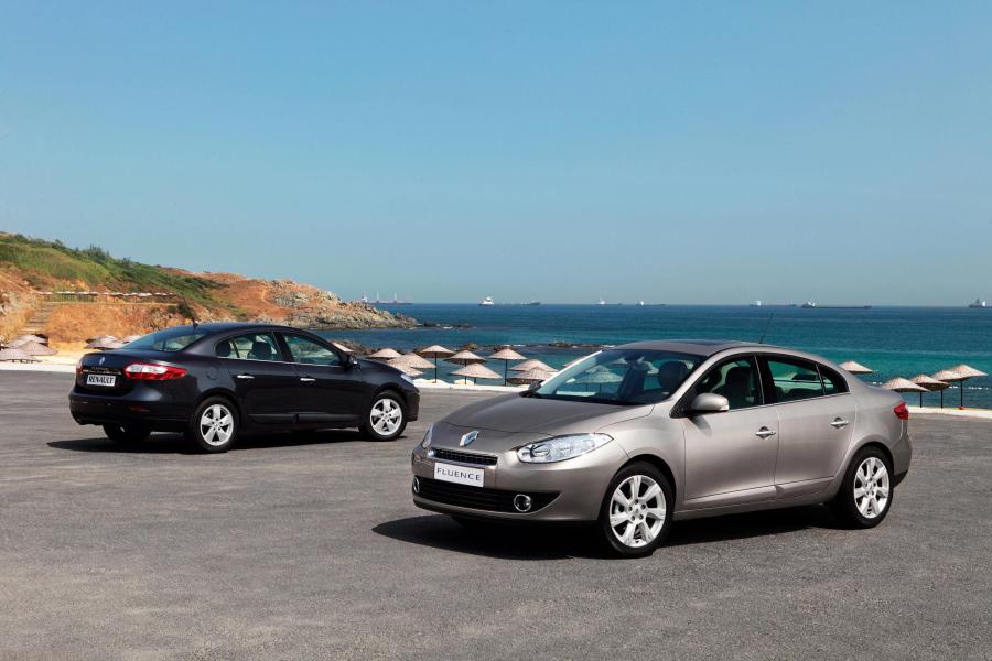  Renault Fluence 2010 года  (фото 113 из 146)